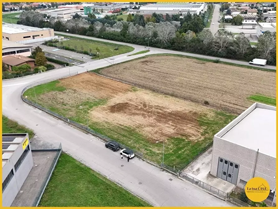 Immagine 3 di Terreno residenziale in vendita  in via dell' Artigianato snc a Molinella
