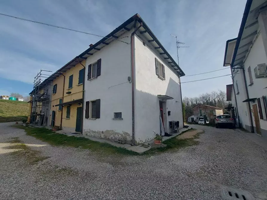 Immagine 1 di Villetta a schiera in vendita  in via confine inferiore 125 a Molinella
