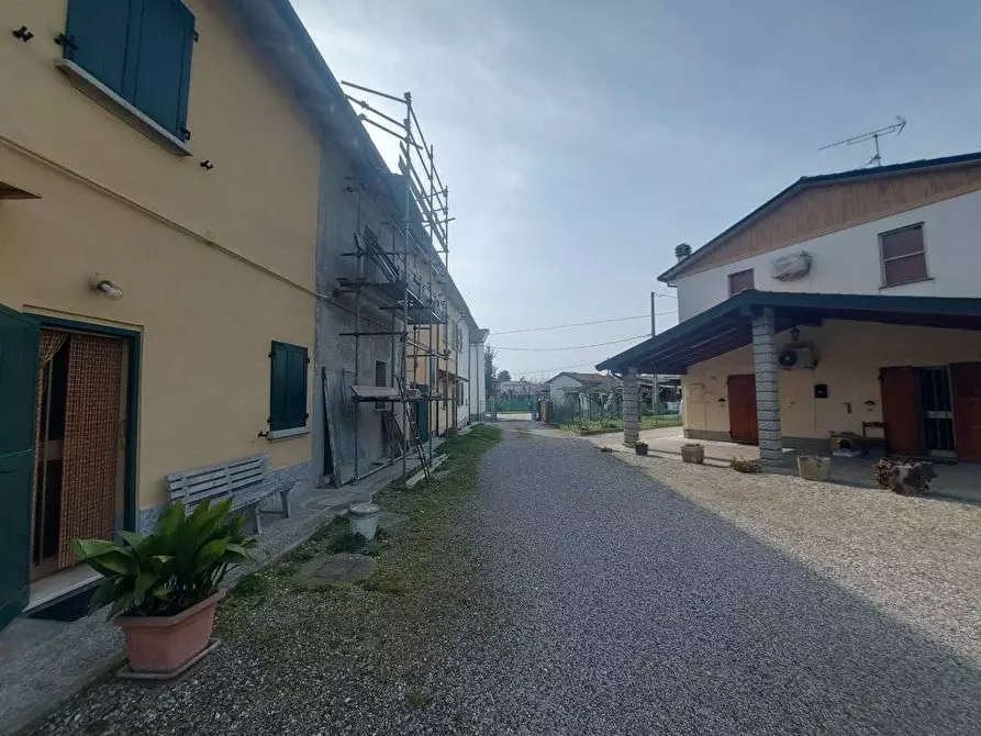 Immagine 10 di Villetta a schiera in vendita  in via confine inferiore 125 a Molinella