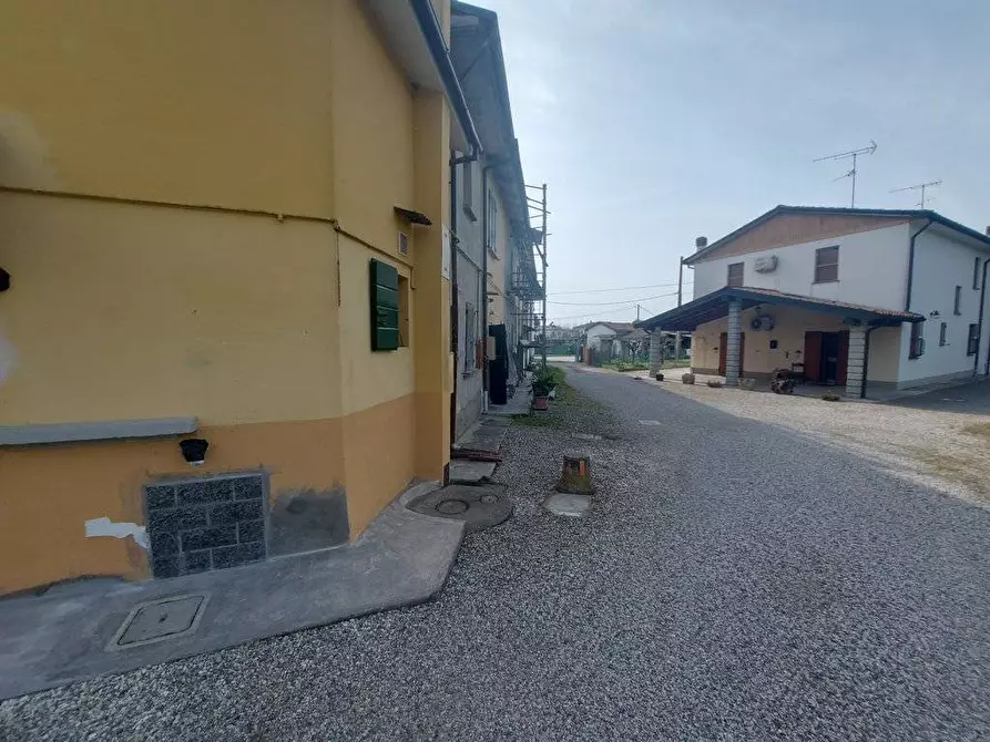 Immagine 11 di Villetta a schiera in vendita  in via confine inferiore 125 a Molinella