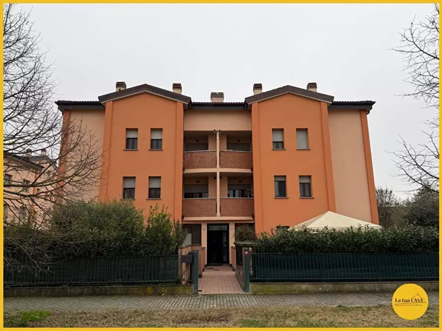 Immagine 10 di Appartamento in vendita  in via enrico masi 44 a Molinella