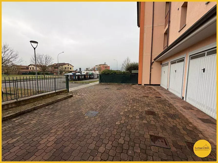 Immagine 48 di Appartamento in vendita  in via enrico masi 44 a Molinella