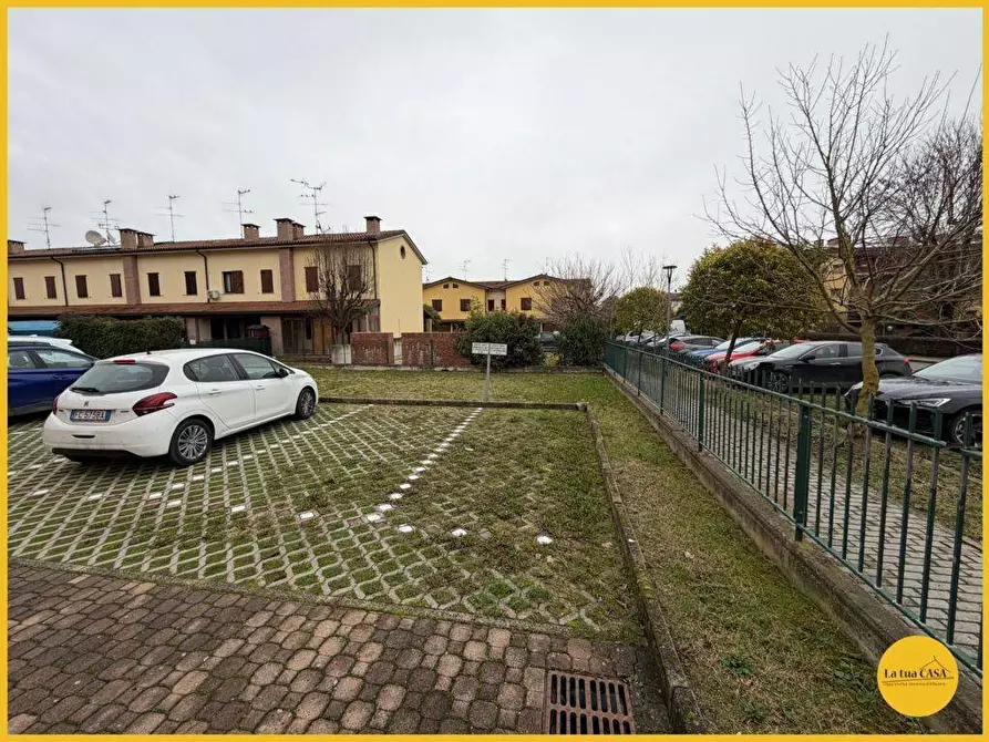 Immagine 50 di Appartamento in vendita  in via enrico masi 44 a Molinella