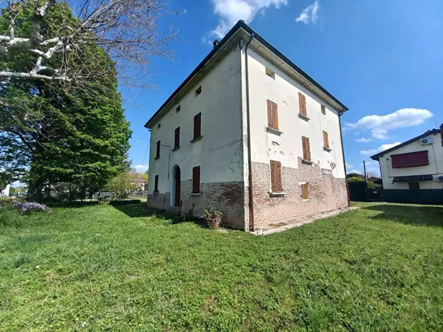 Immagine 17 di Villa in vendita  in via Ghiaroni 6 a Molinella