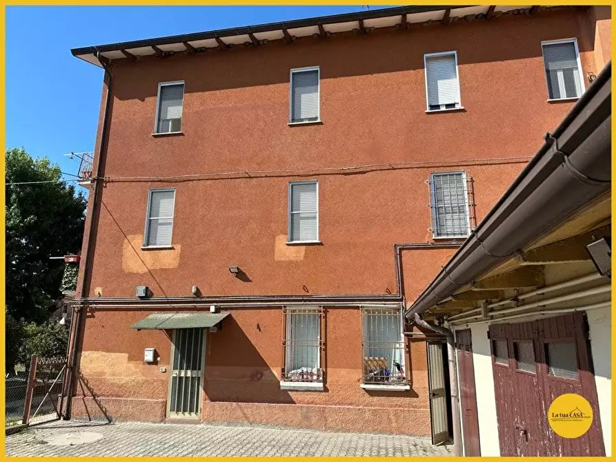 Immagine 12 di Appartamento in vendita  a Molinella