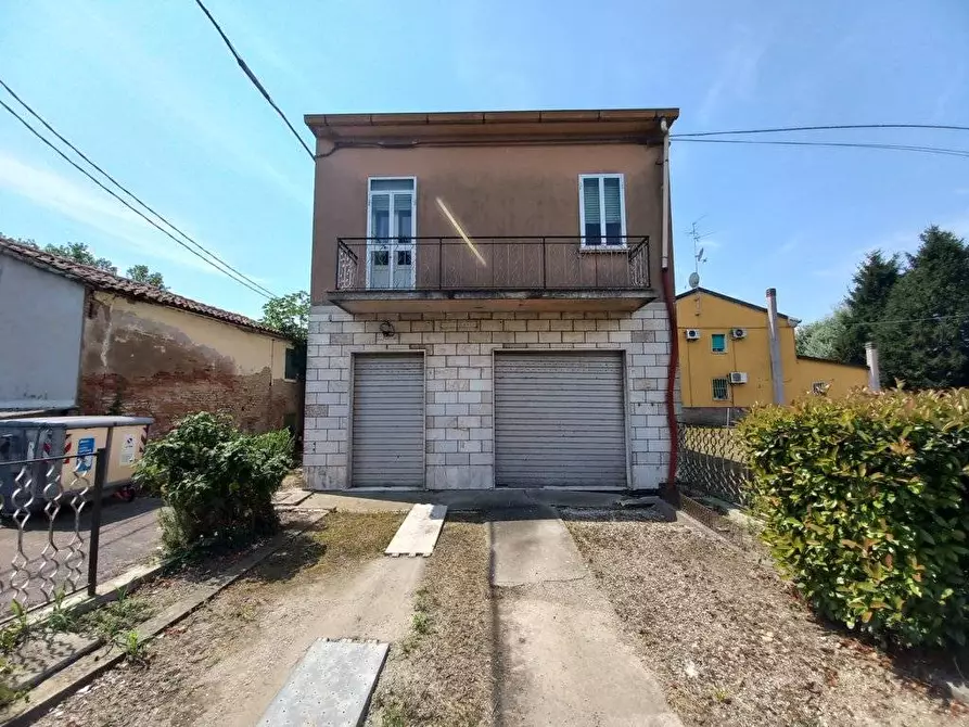 Immagine 38 di Casa indipendente in vendita  a Ferrara