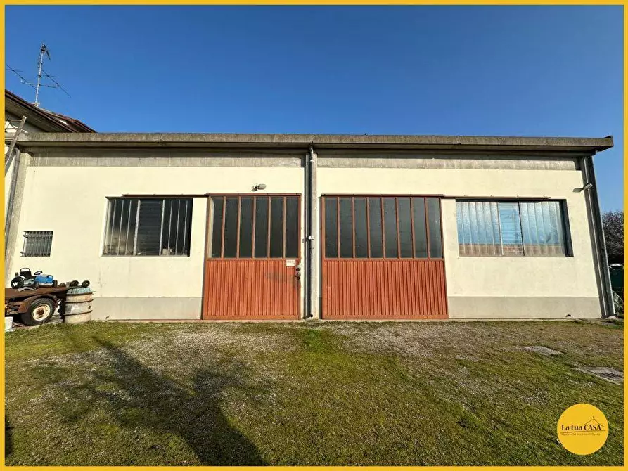 Immagine 56 di Villetta a schiera in vendita  a Molinella