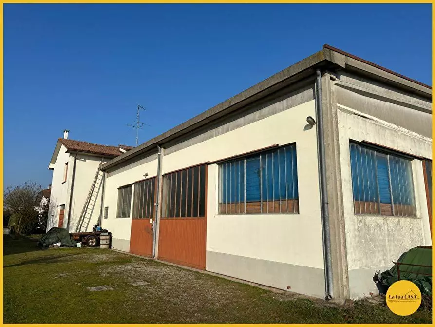 Immagine 62 di Villetta a schiera in vendita  a Molinella