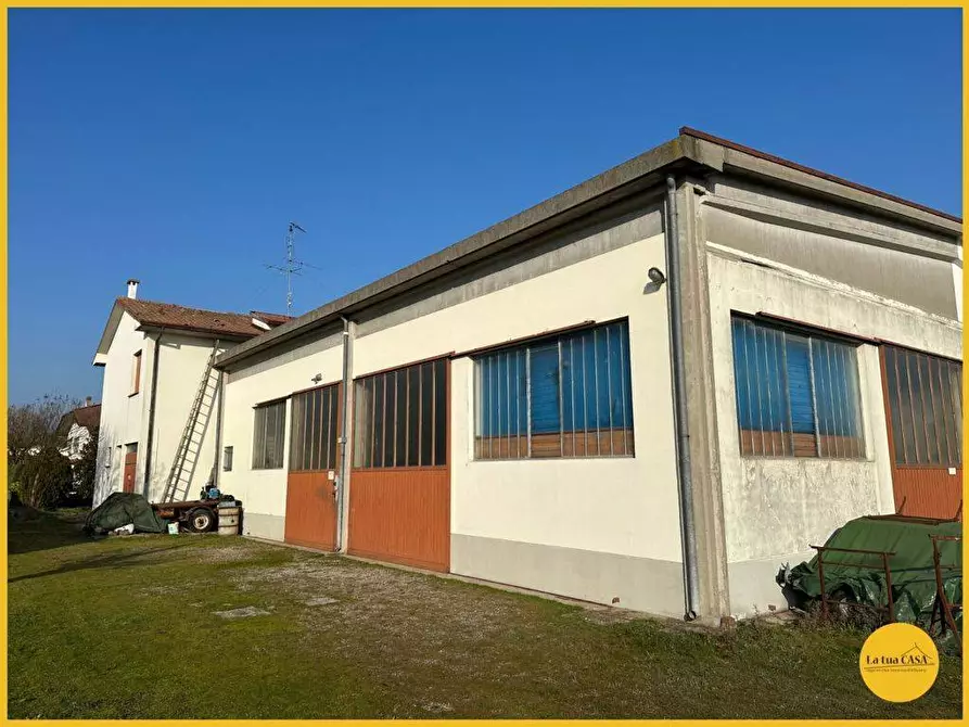 Immagine 63 di Villetta a schiera in vendita  a Molinella