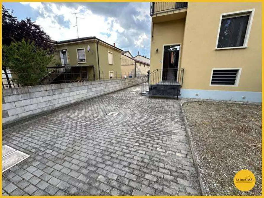 Immagine 8 di Villetta a schiera in vendita  a Molinella