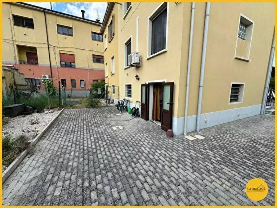 Immagine 10 di Villetta a schiera in vendita  a Molinella