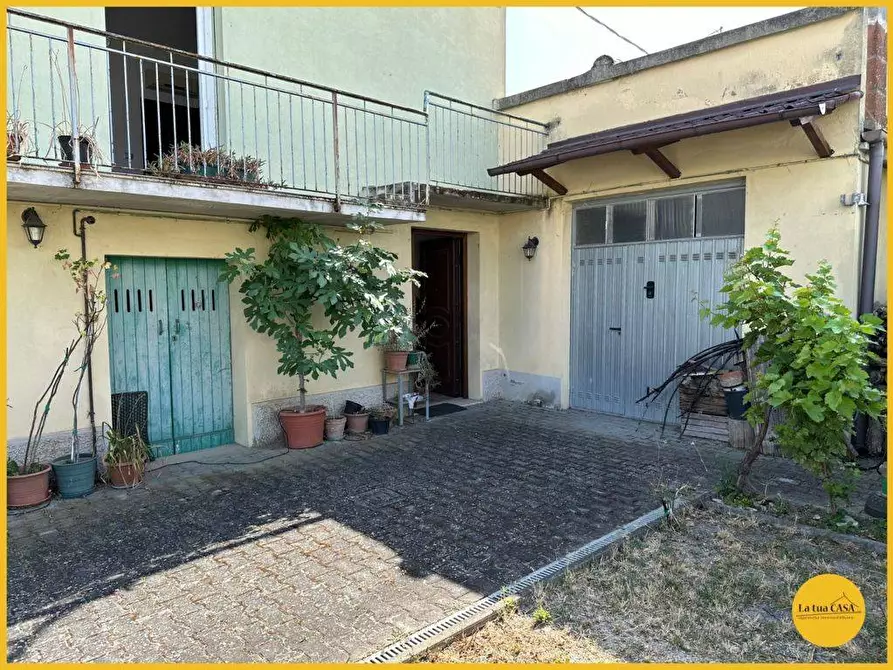 Immagine 12 di Villetta a schiera in vendita  a Molinella