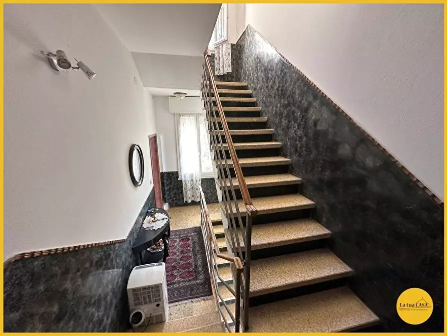 Immagine 33 di Villetta a schiera in vendita  a Molinella