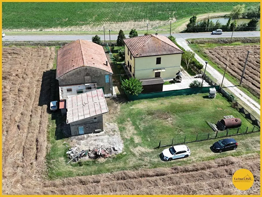 Immagine 8 di Capannone industriale in vendita  a Molinella