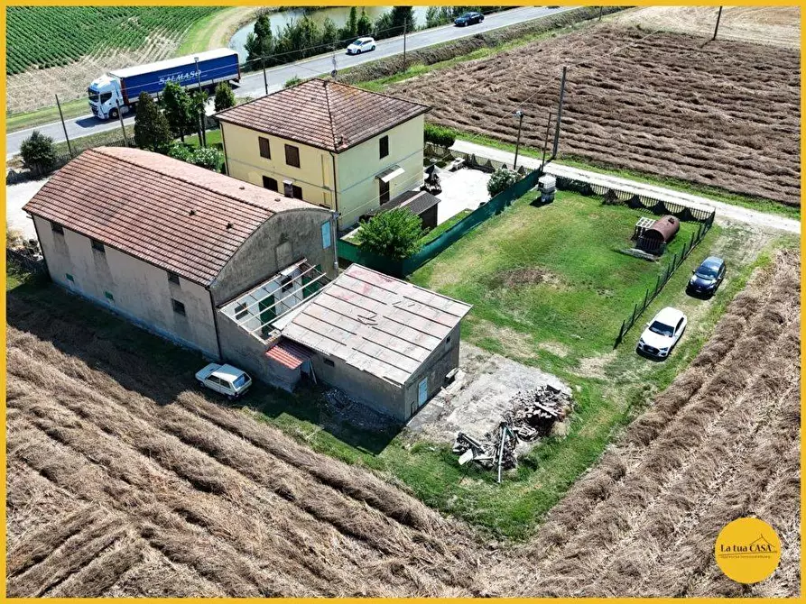 Immagine 9 di Capannone industriale in vendita  a Molinella