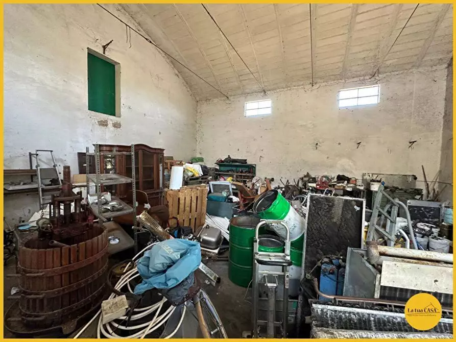 Immagine 25 di Capannone industriale in vendita  a Molinella