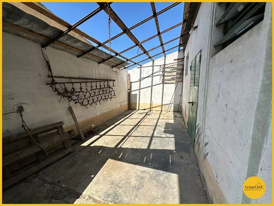 Immagine 33 di Capannone industriale in vendita  a Molinella