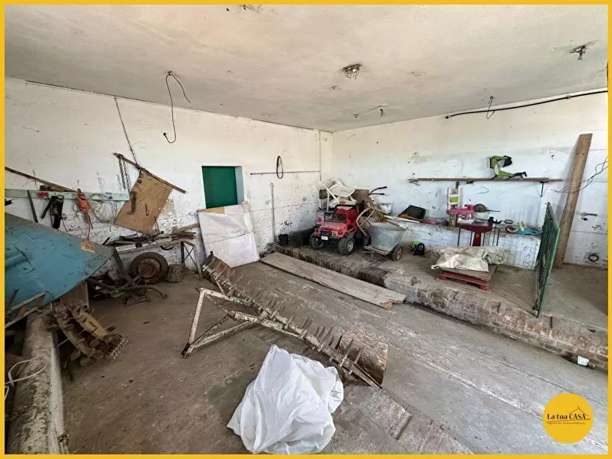 Immagine 37 di Capannone industriale in vendita  a Molinella