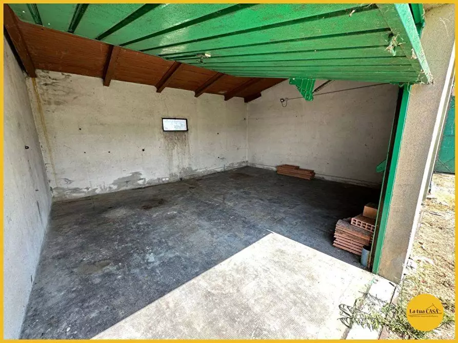 Immagine 42 di Capannone industriale in vendita  a Molinella