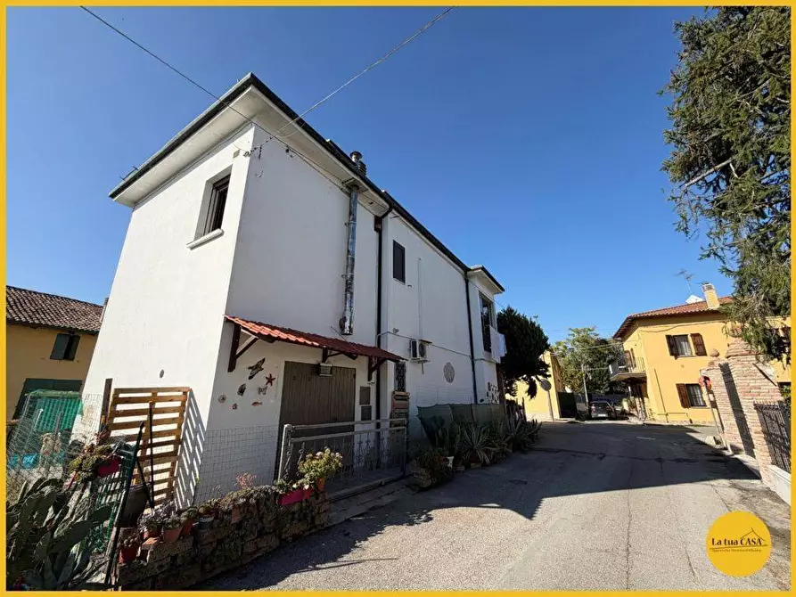 Immagine 10 di Casa indipendente in vendita  a Molinella