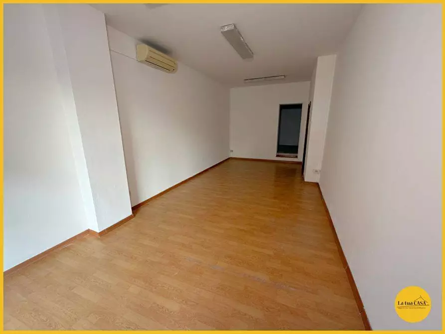 Immagine 9 di Locale commerciale in affitto  a Molinella