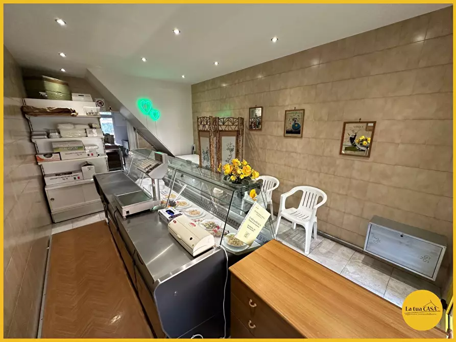 Immagine 3 di Locale commerciale in vendita  in Corso Giuseppe Mazzini 193 a Molinella