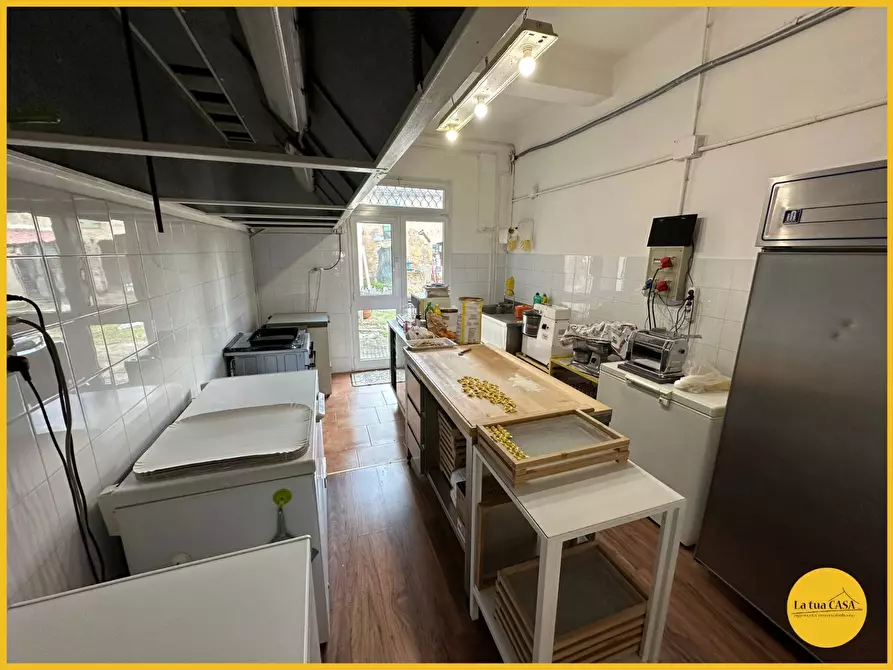 Immagine 4 di Locale commerciale in vendita  in Corso Giuseppe Mazzini 193 a Molinella