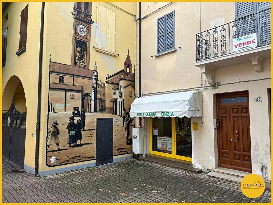 Immagine 1 di Locale commerciale in vendita  in Corso Giuseppe Mazzini 193 a Molinella