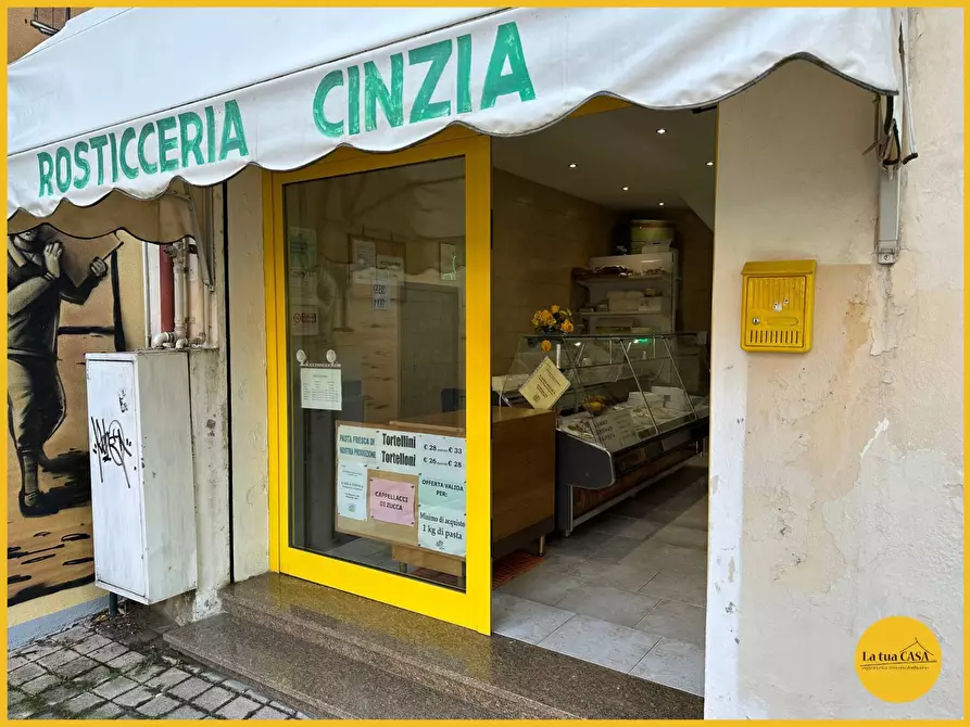 Immagine 14 di Locale commerciale in vendita  in Corso Giuseppe Mazzini 193 a Molinella