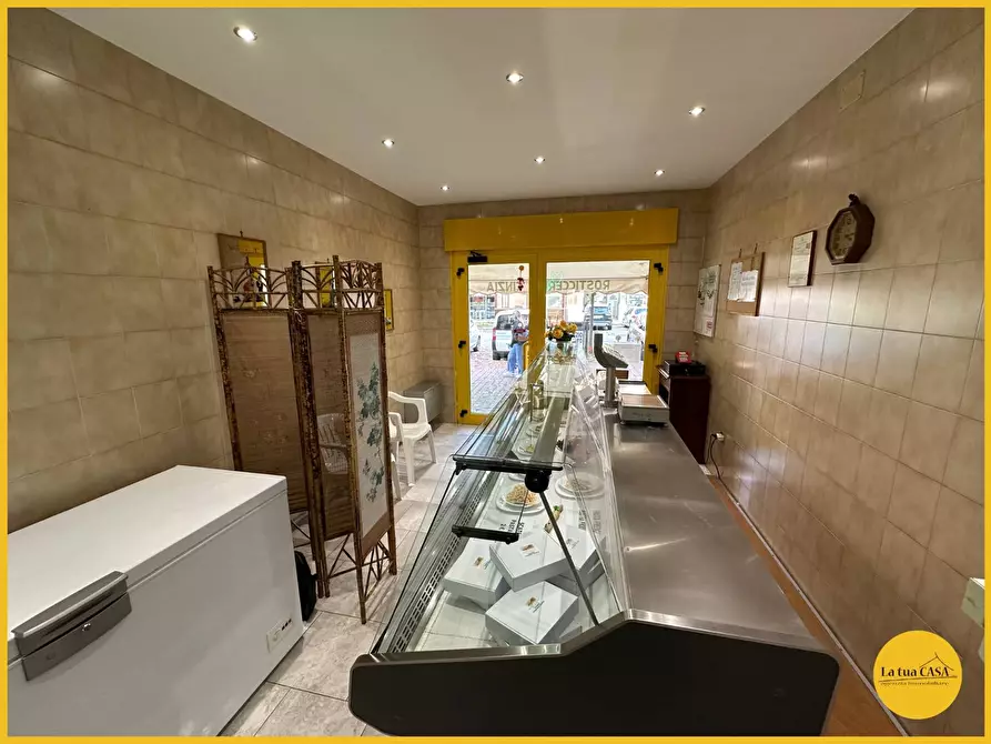 Immagine 18 di Locale commerciale in vendita  in Corso Giuseppe Mazzini 193 a Molinella