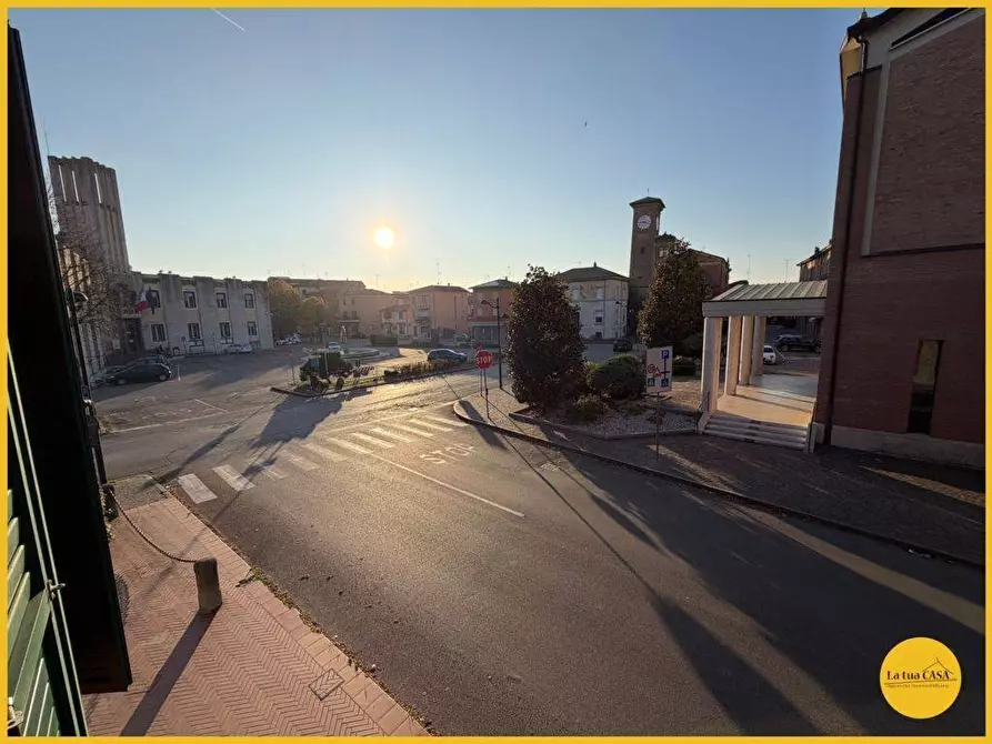 Immagine 96 di Locale commerciale in affitto  in Via Bentivogli 6 a Molinella