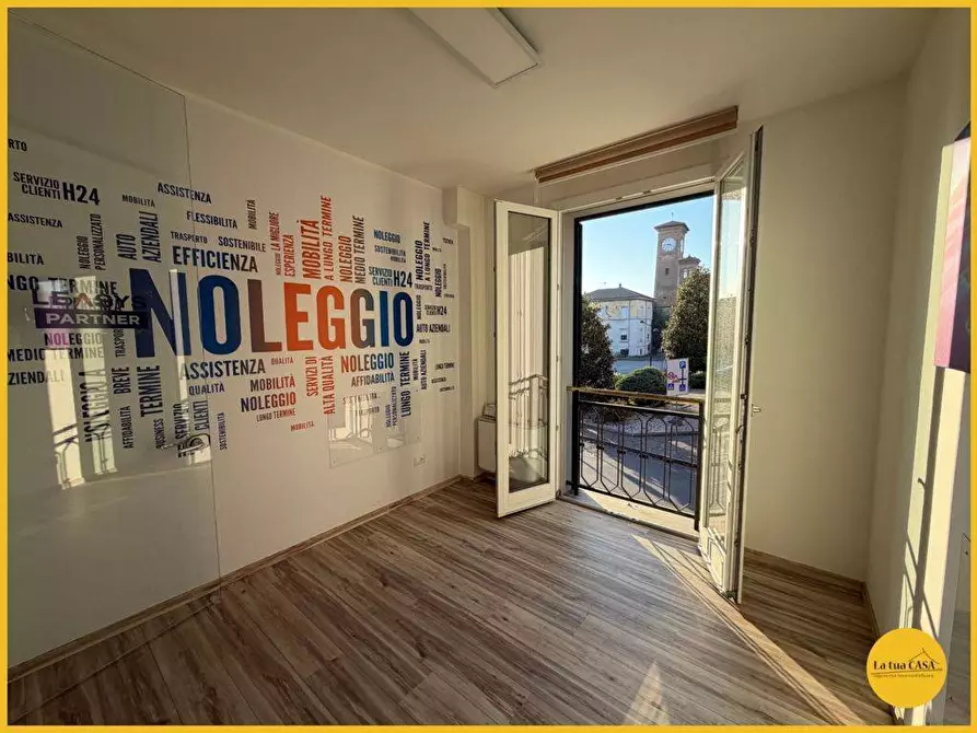 Immagine 97 di Locale commerciale in affitto  in Via Bentivogli 6 a Molinella