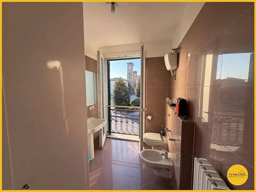 Immagine 111 di Locale commerciale in affitto  in Via Bentivogli 6 a Molinella