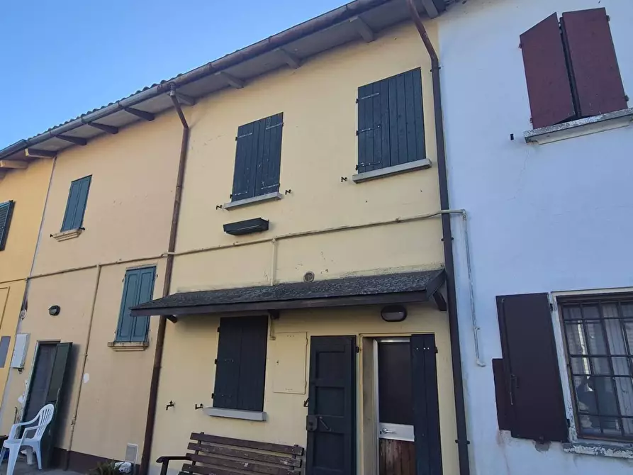 Immagine 1 di Villetta a schiera in vendita  in via confine inferiore 127 a Molinella