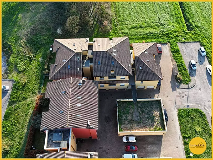 Immagine 6 di Appartamento in vendita  in Via Orlana Fallaci 27 a Molinella