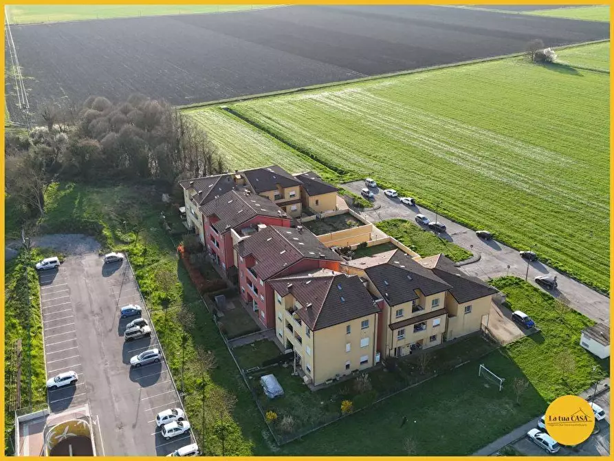 Immagine 11 di Appartamento in vendita  in Via Orlana Fallaci 27 a Molinella