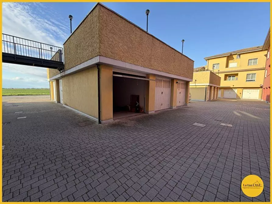 Immagine 79 di Appartamento in vendita  in Via Orlana Fallaci 27 a Molinella