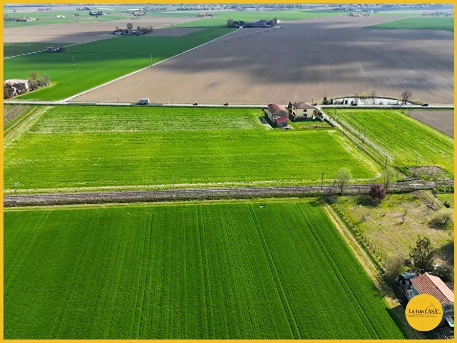 Immagine 11 di Terreno agricolo in vendita  in via canale 10 a Molinella