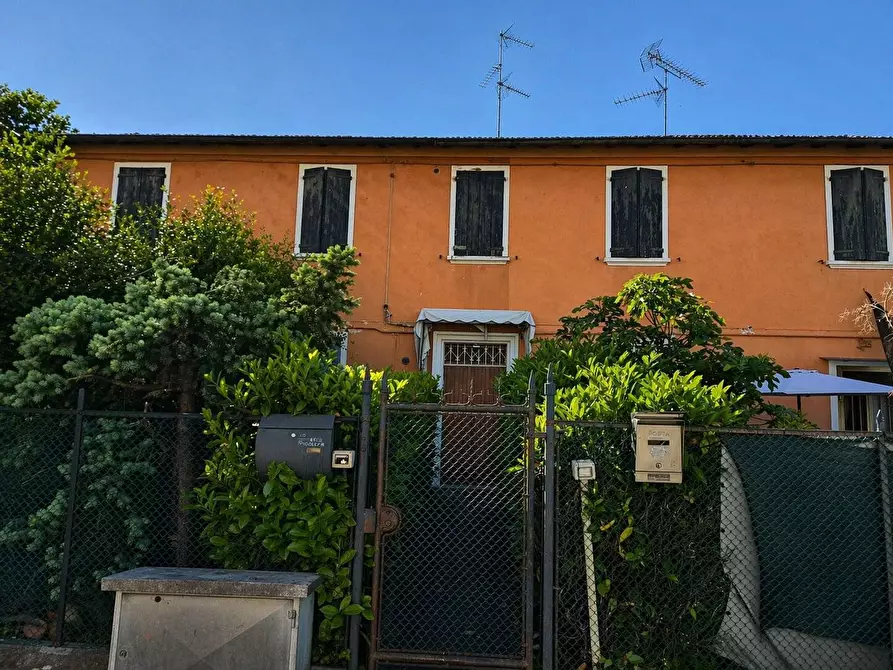Immagine 1 di Villetta a schiera in vendita  in Via del Lavoro 11 a Molinella
