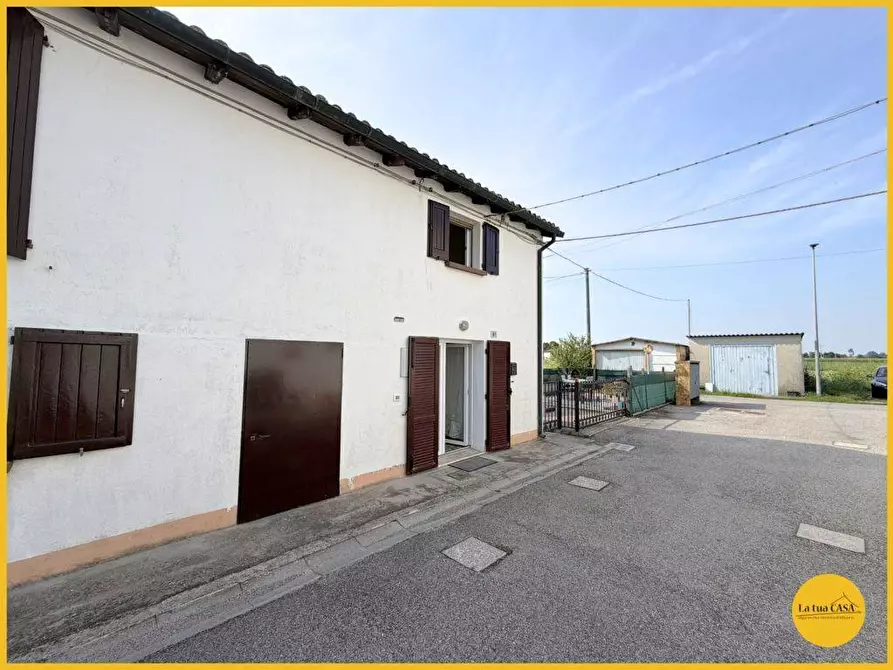 Immagine 11 di Villetta a schiera in vendita  in Via Borgo Masotti 8/1 a Argenta