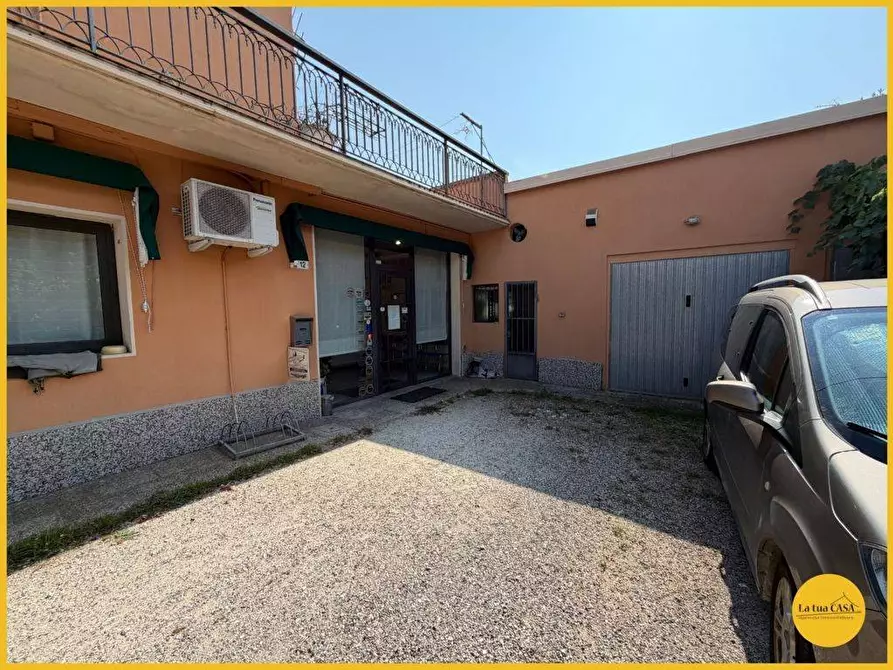 Immagine 16 di Locale commerciale in vendita  in Via dell'Unità 14 a Molinella