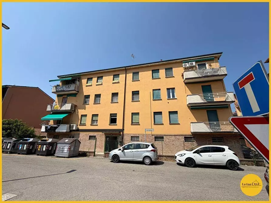 Immagine 15 di Appartamento in vendita  in via puccini 7 a Molinella