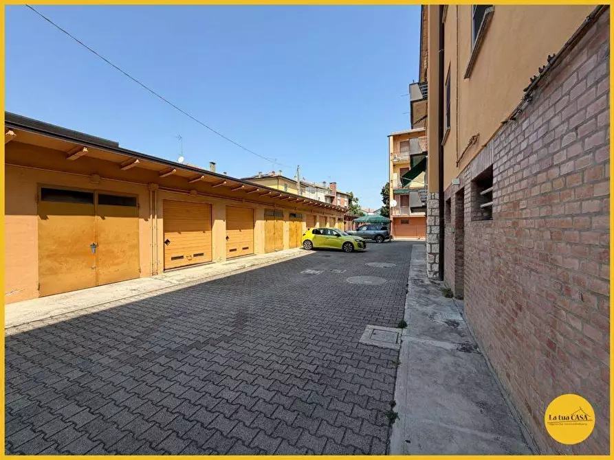 Immagine 78 di Appartamento in vendita  in via puccini 7 a Molinella