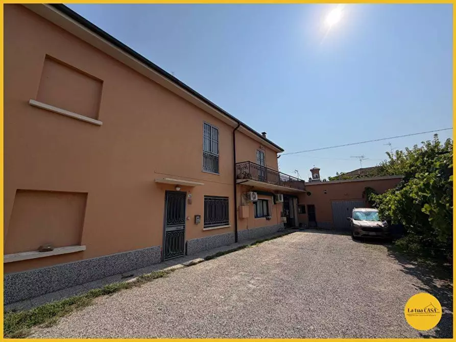Immagine 24 di Villetta a schiera in vendita  in Via dell'Unità 14 a Molinella