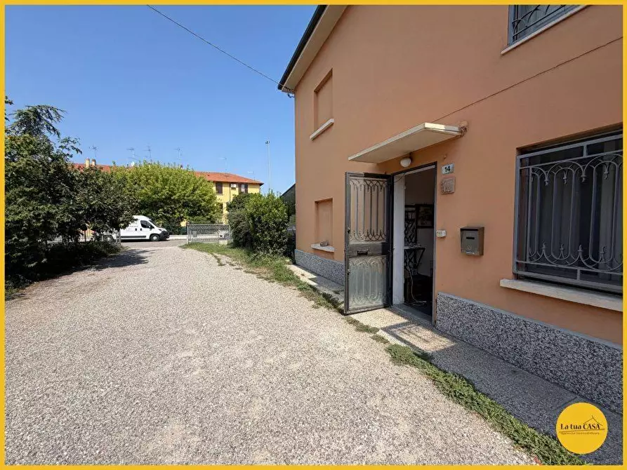 Immagine 30 di Villetta a schiera in vendita  in Via dell'Unità 14 a Molinella
