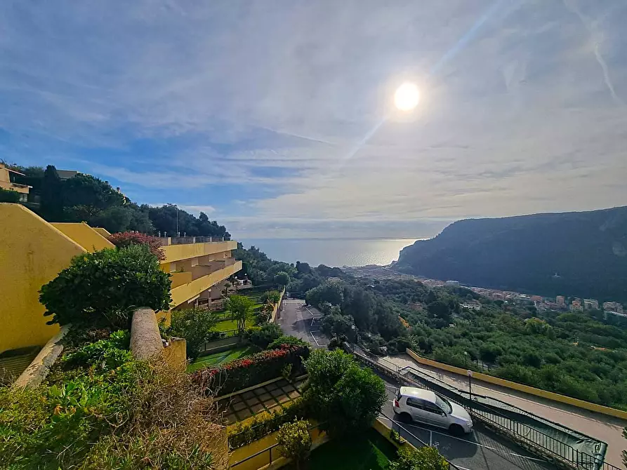 Immagine 15 di Appartamento in vendita  in Via dei Navigatori 8 a Finale Ligure