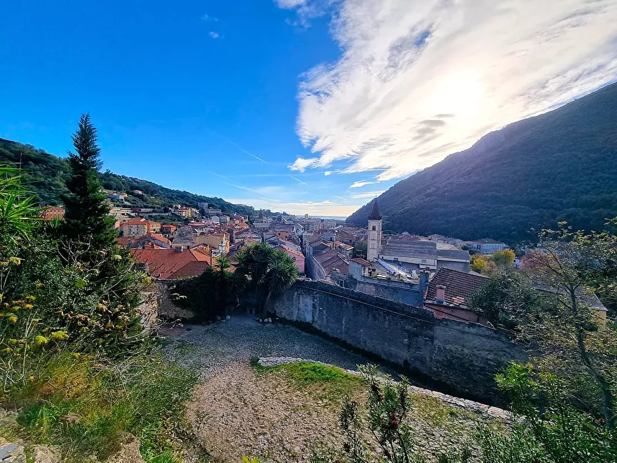 Immagine 5 di Appartamento in vendita  in Via Cavassola a Finale Ligure