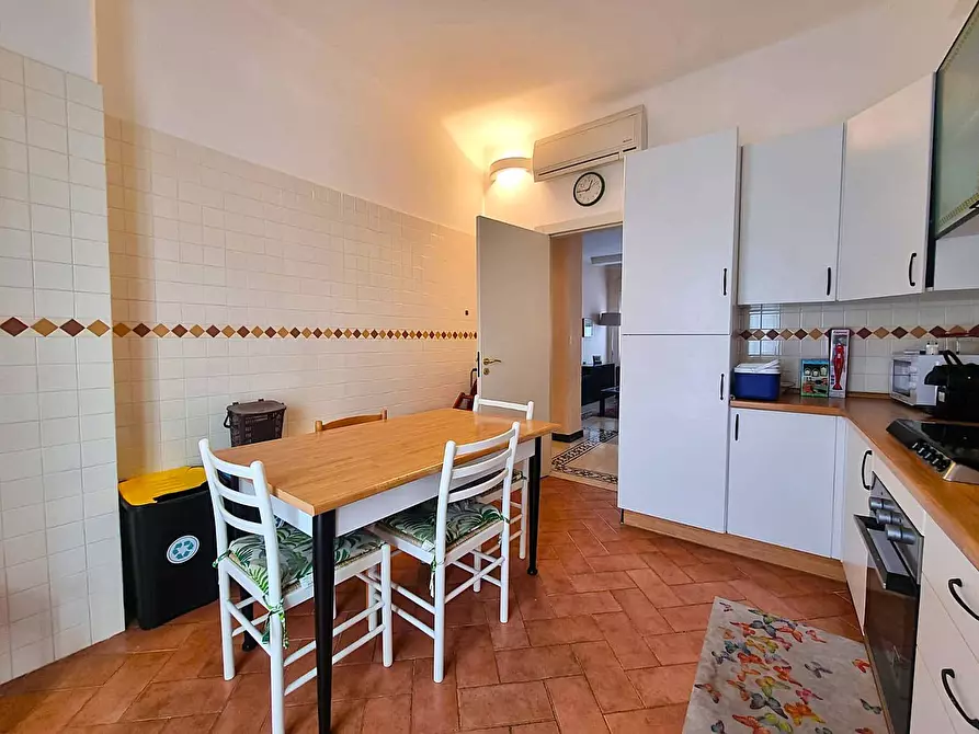 Immagine 9 di Appartamento in vendita  in Via Nicolò Saccone a Finale Ligure