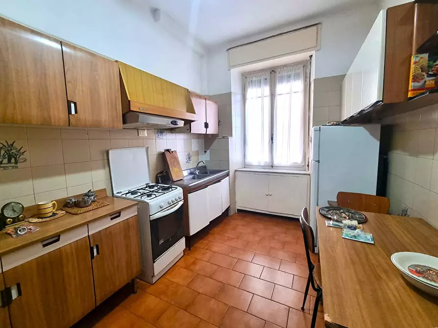 Immagine 11 di Appartamento in vendita  in Via Nicolò Saccone a Finale Ligure