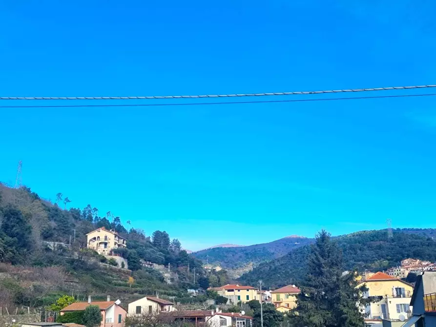 Immagine 17 di Appartamento in vendita  in Via Silvio Pellico 19 a Finale Ligure